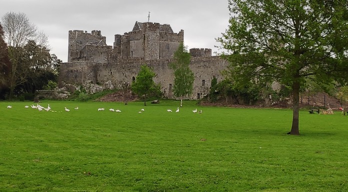 Photo © Tipp FM Cahir Castle from the Inch Field