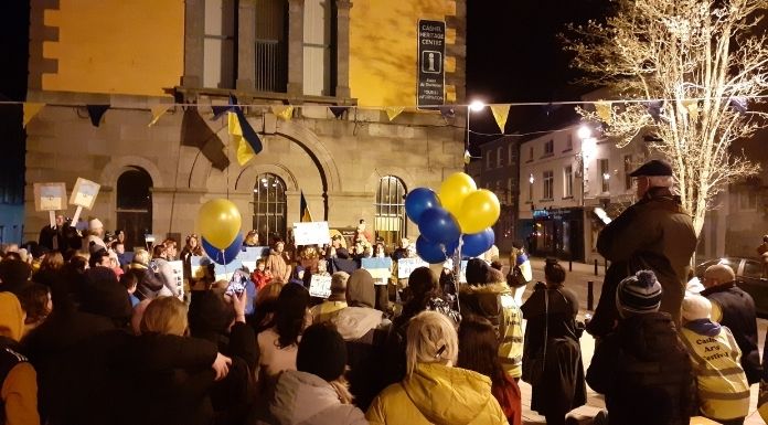 Crowds gather in Cashel in support of Ukraine. Photo from Stephen Gleeson.